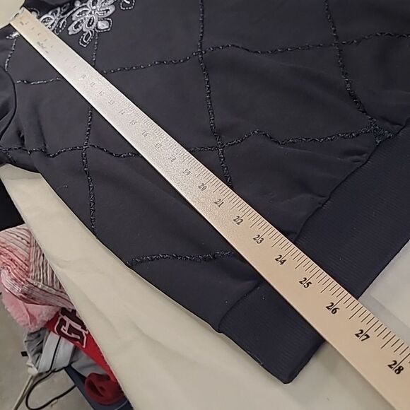 Alfred Dunner sz L pullover top, blk with silver embroidery and rhinestones - Picture 4 of 8